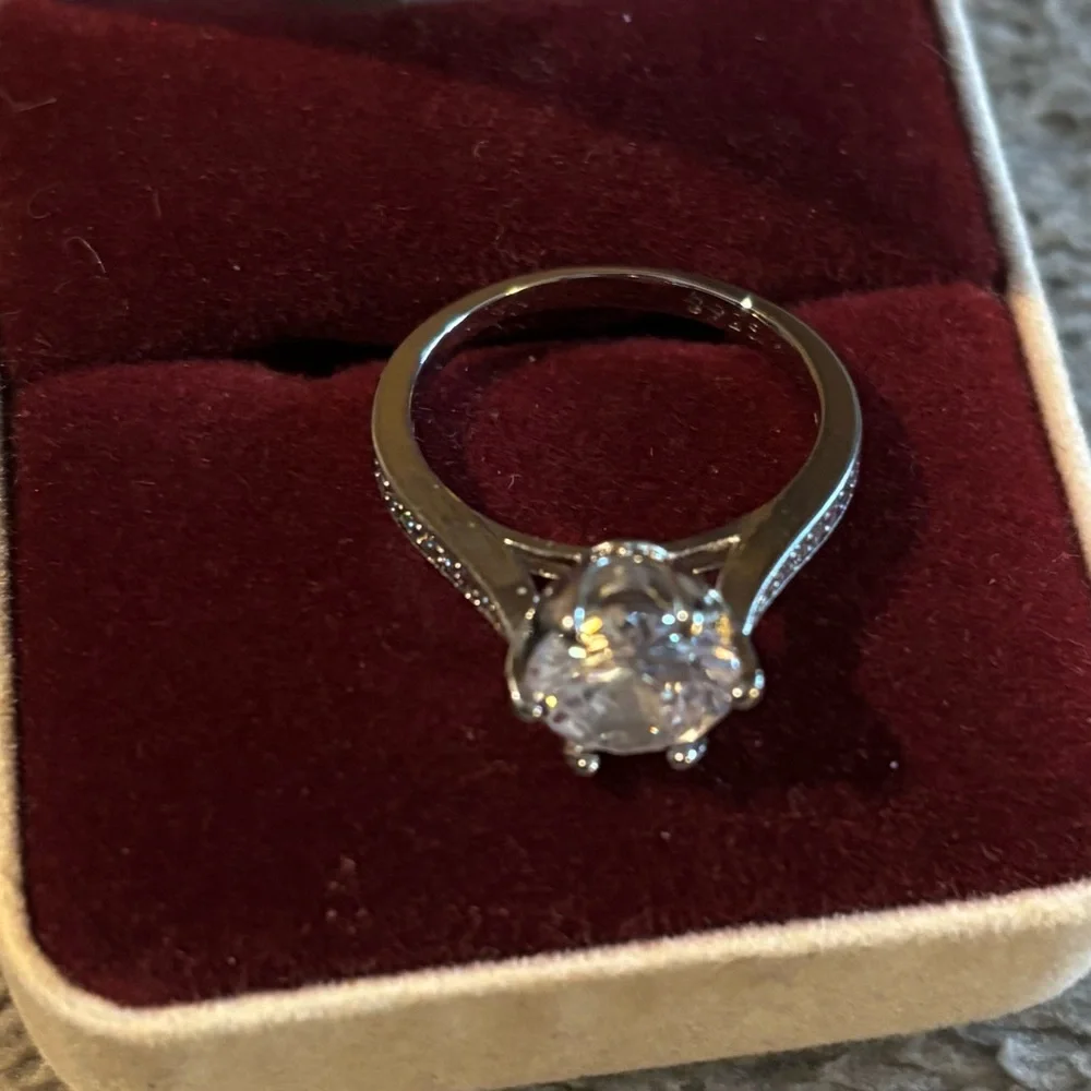 Sterling Silver Engagement Style Ring Size 6